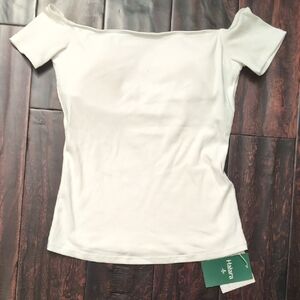 HALARA White Off-Shoulder Short Sleeve Top